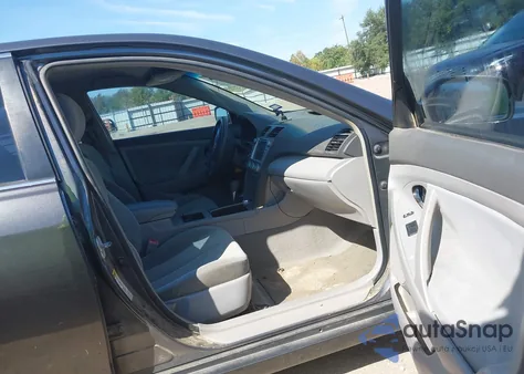 2007 Toyota Camry Le z USA, uszkodzony, nr VIN 4T1BE46K57U626376